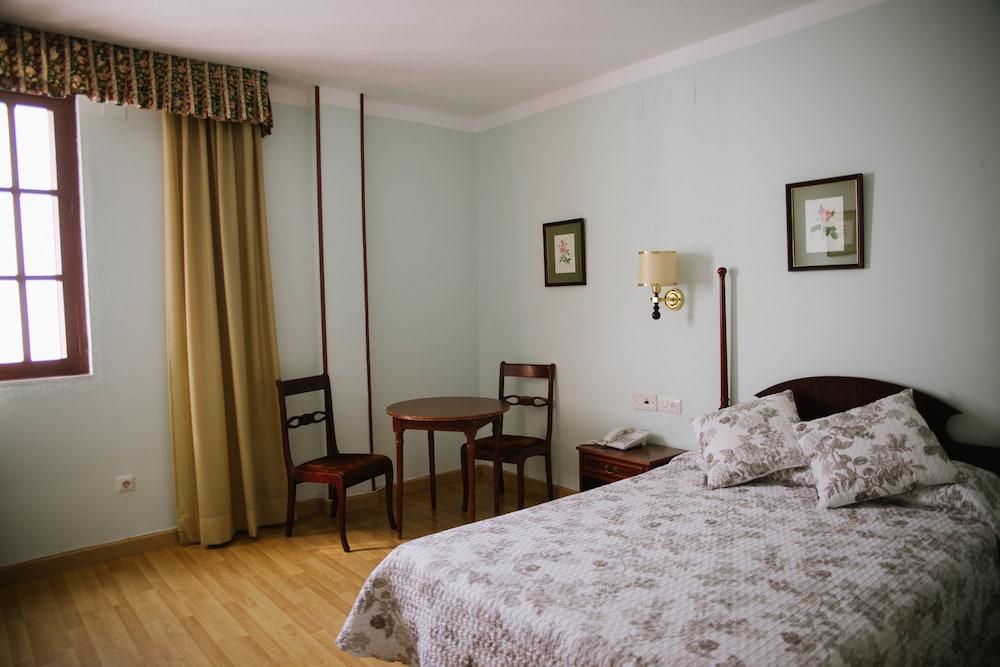 Hotel Sierra De Арасена Екстер'єр фото